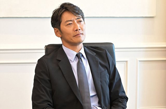 綾野剛主演日曜劇場「オールドルーキー」場面写真（18枚目）