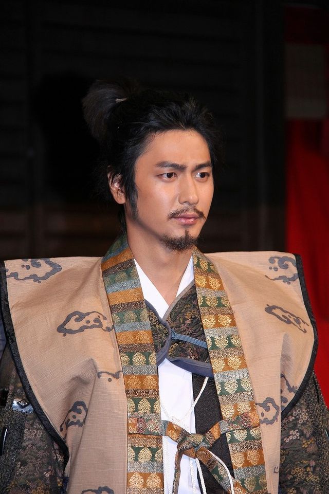 岡田准一、松坂桃李にホレボレ！「軍師官兵衛」取材会フォトギャラリー（8枚目）