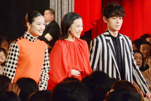 松坂桃李、安藤サクラら受賞者たちが笑顔で勢ぞろい！：フォトギャラリー