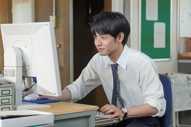 貴司（赤楚衛二）は仕事で悩み疲れて…「舞いあがれ！」第23回の場面写真：フォトギャラリー