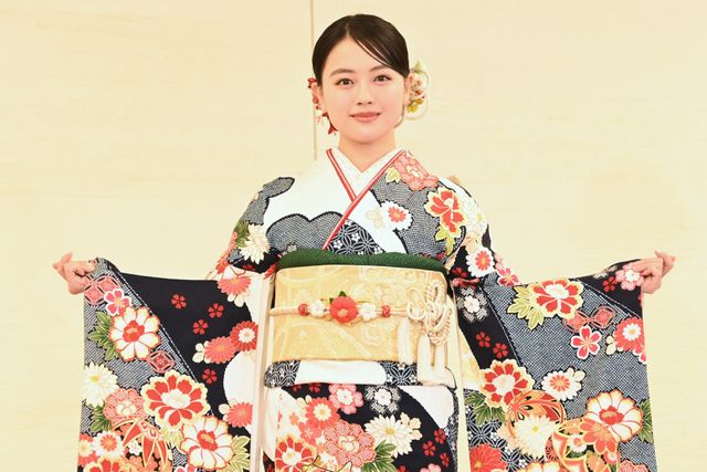 生見愛瑠・高石あかり・上坂樹里らエイベックス所属タレントが晴れ着で集結（10枚目）