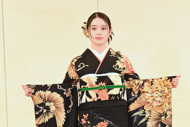 生見愛瑠・高石あかり・上坂樹里らエイベックス所属タレントが晴れ着で集結（27枚目）