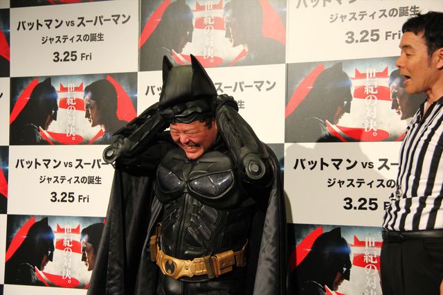 キスもあるよ！バットマン上島VSスーパーマン寺門フォトギャラリー（8枚目）