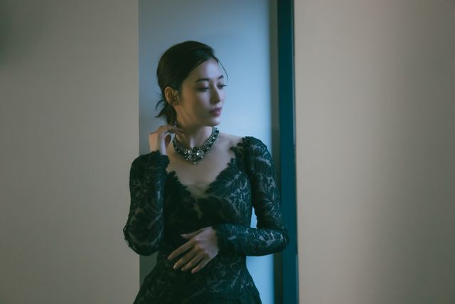 圧倒的美！月城かなとインタビュー撮りおろし＜9枚＞（2枚目）