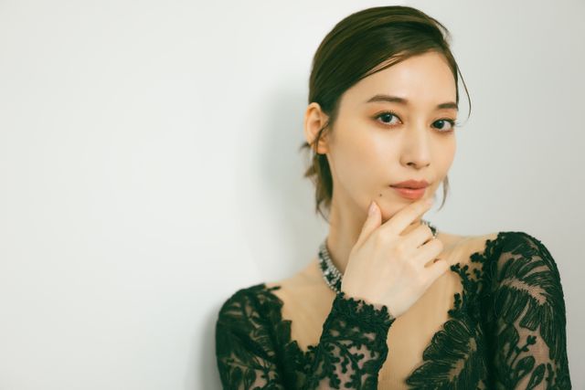 圧倒的美！月城かなとインタビュー撮りおろし＜9枚＞（9枚目）