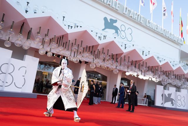 『襲名』市川團十郎、市川新之助、三池崇史監督がレッドカーペットに！第83回ベネチア国際映画祭（5枚目）