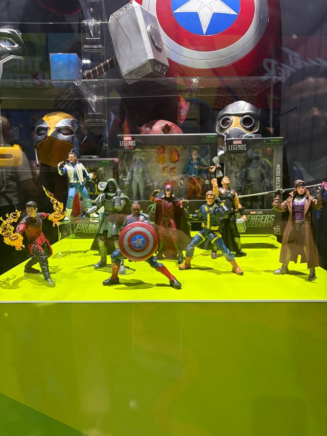 ヒーロー＆ヴィランがアッセンブル！ハズブロ『アベンジャーズ／ドゥームズデイ』マーベル・レジェンド展示（2枚目）