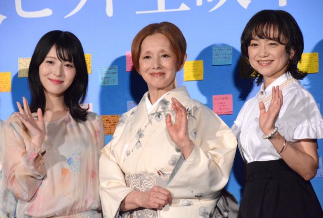 浜辺美波、志田未来、夏木マリら美の競演！『ほどなく、お別れです』初日舞台挨拶（21枚目）
