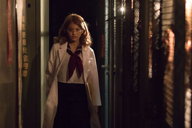 金髪スク水・山地まりが内田理央の宿敵に！フォトギャラリー（3枚目）