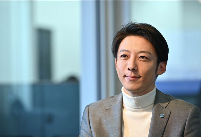 サイコパスな殺人鬼役、高橋一生の“超笑顔”な場面写真（4枚目）