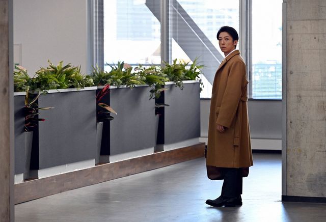 サイコパスな殺人鬼役、高橋一生の“超笑顔”な場面写真（9枚目）