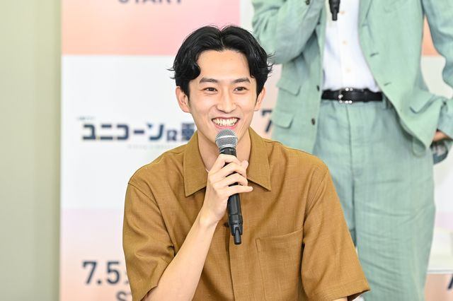 永野芽郁、西島秀俊、杉野遥亮らが笑顔で手を振る！ドラマ「ユニコーンに乗って」制作発表会見（7枚目）