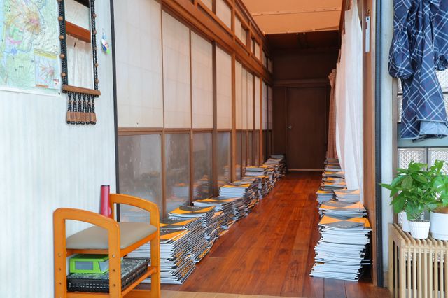 実写『ルックバック』すごい再現度！藤野＆京本の「部屋」撮影セットが復元（15枚目）