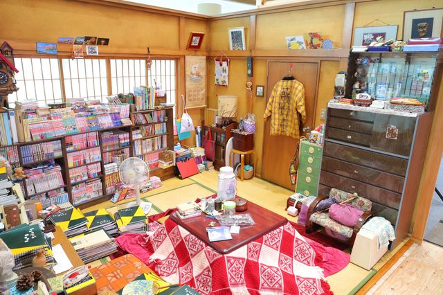 実写『ルックバック』すごい再現度！藤野＆京本の「部屋」撮影セットが復元（16枚目）