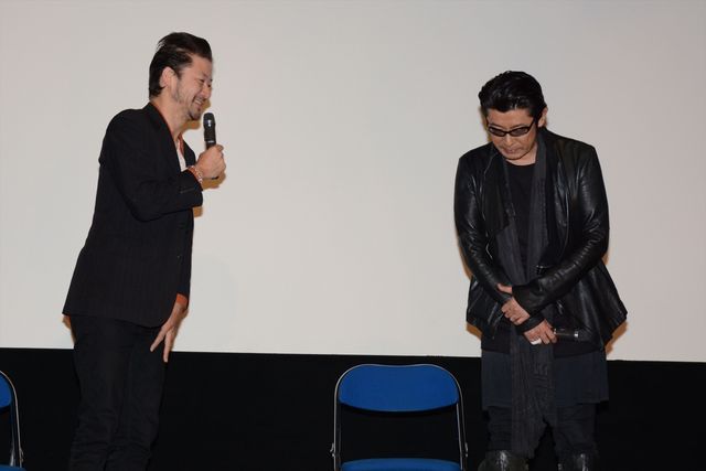 浅野忠信、若手役者をけん制！　画像ギャラリー（4枚目）