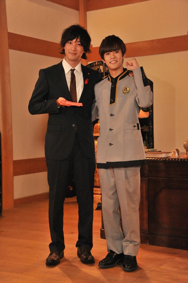 仮面ライダーオーズ・渡部秀＆仮面ライダージオウ・奥野壮のツーショット！（4枚目）