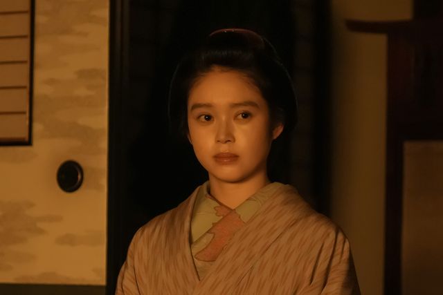 司之介（岡部たかし）は再び密会して…朝ドラ「ばけばけ」第98回の場面写真（3枚目）