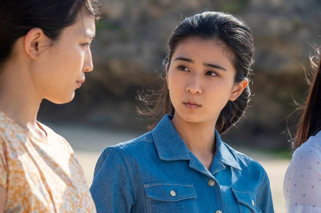 母の再婚話が気になり…「ちむどんどん」第71回の場面写真（3枚目）