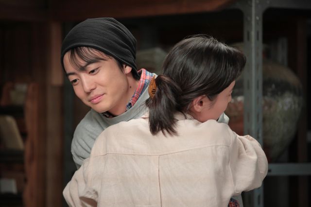 「スカーレット」喜美子と八郎の笑顔！最終回が28日放送（2枚目）