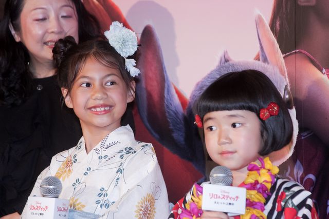 『リロ＆スティッチ』マイア・ケアロハ＆永尾柚乃、日米リロが初対面！“スティッチの日”記念イベント（3枚目）