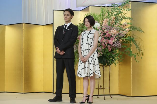 夫婦役の窪田正孝＆二階堂ふみ「1年間お願いします」 -「エール」ヒロイン発表会見（9枚目）