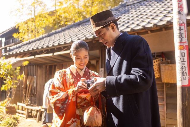 つかの間の楽しい時間を過ごすのぶ（今田美桜）＆次郎（中島歩）…「あんぱん」第10週「生きろ」第48回（5枚目）