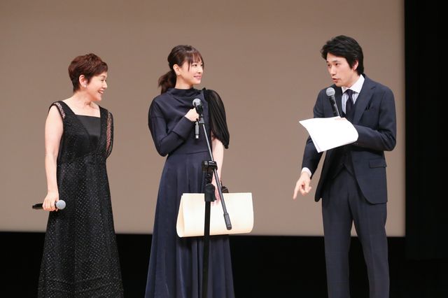 ガッキーの受賞スピーチが感動的！第60回ブルーリボン賞（9枚目）