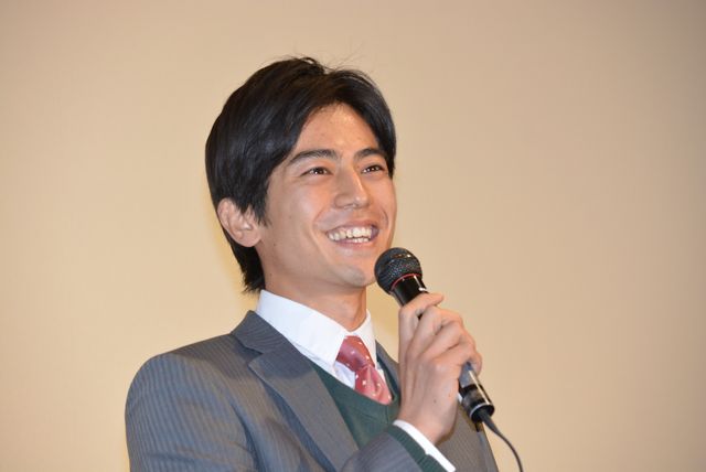 Gカップグラビアアイドル・篠崎愛、清純派のイメージの裏に潜む闇を暴かれタジタジ!?　画像ギャラリー（12枚目）