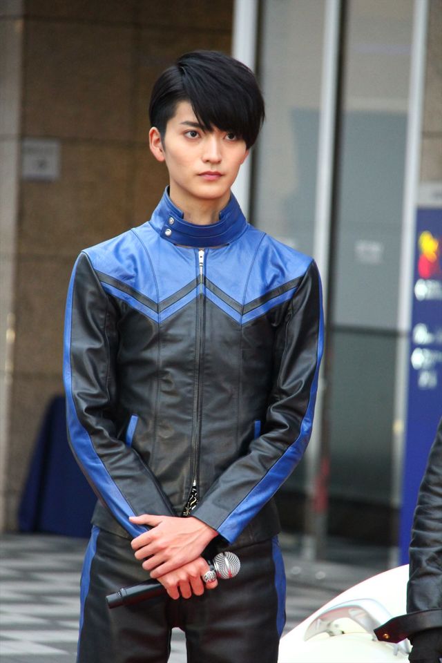 藤岡弘、愛車ネオサイクロン号に乗って登場！　アクションの後遺症も明かす　画像ギャラリー（13枚目）