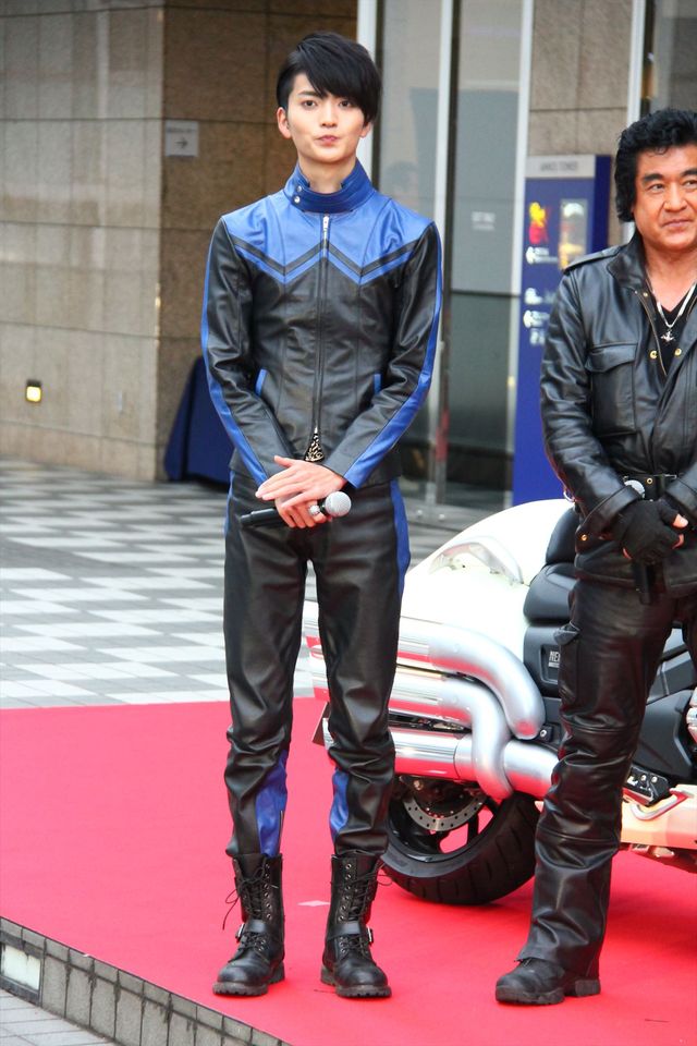 藤岡弘、愛車ネオサイクロン号に乗って登場！　アクションの後遺症も明かす　画像ギャラリー（16枚目）