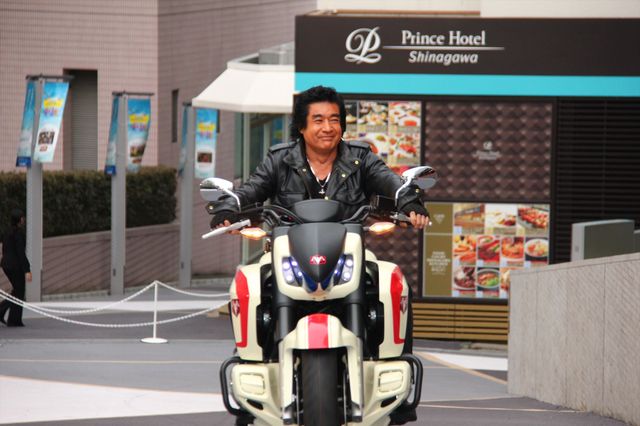 藤岡弘、愛車ネオサイクロン号に乗って登場！　アクションの後遺症も明かす　画像ギャラリー（31枚目）