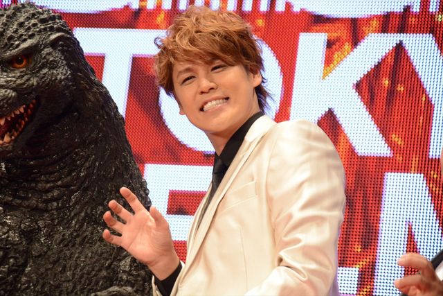 宮野真守＆櫻井孝宏、ゴジラと並んで笑顔！（4枚目）