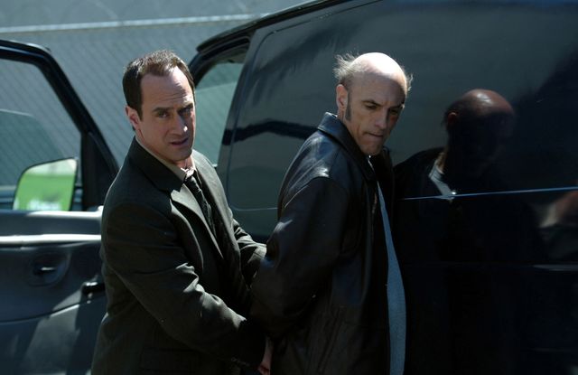 クリストファー・メローニ演じるステイブラー刑事（左）-「LAW & ORDER:性犯罪特捜班」シーズン6より
