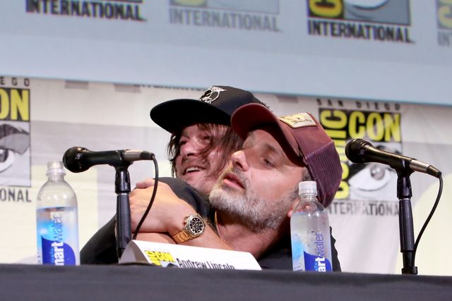 いちゃつく「ウォーキング・デッド」リック＆ダリル（4枚目）