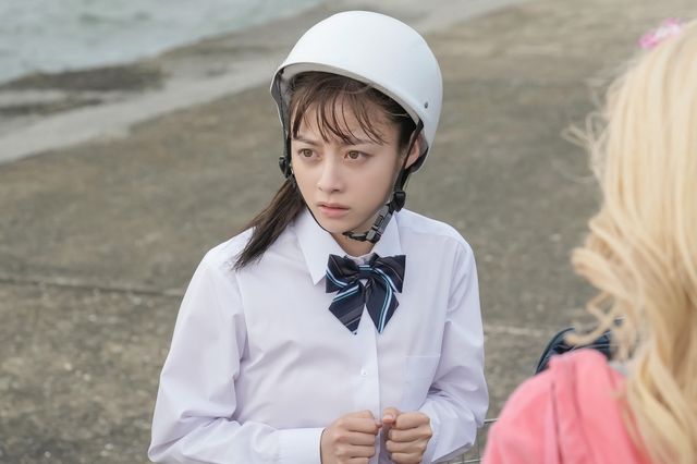 新ヒロイン・結（橋本環奈）のキュートな制服姿！朝ドラ「おむすび」第1回（2枚目）