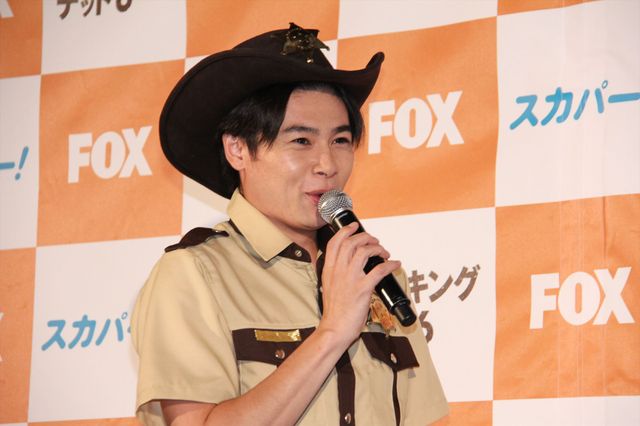 パンサー&平成ノブシコブシがゾンビメイクで劇場襲来！　ハイタッチも！　画像ギャラリー（15枚目）