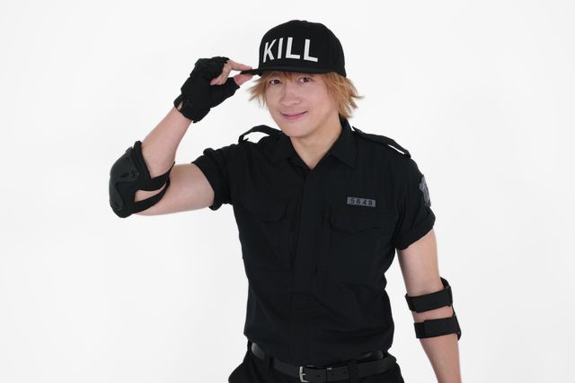 実写版『はたらく細胞』キラーT細胞・山本耕史の熱唱姿（2枚目）