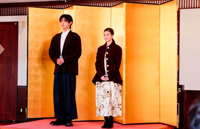 手を振る目黒蓮＆今田美桜！映画『わたしの幸せな結婚』大ヒット祈願イベント（3枚目）