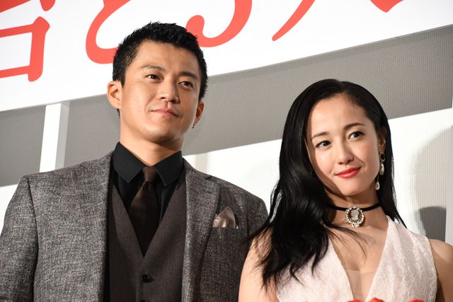 沢尻エリカ・二階堂ふみ、美麗ドレスで登壇『人間失格　太宰治と3人の女たち』公開記念舞台あいさつ（7枚目）