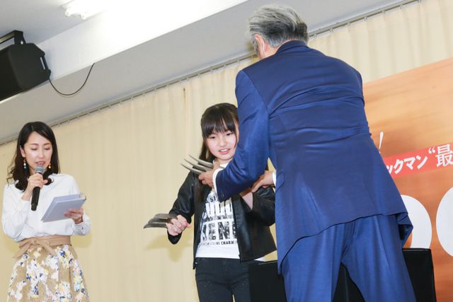 ウルヴァリンの爪リアルすぎッ！鈴木梨央＆山路和弘『LOGAN／ローガン』イベントフォトギャラリー（6枚目）