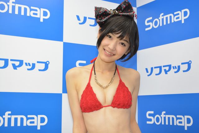 紅白ビキニで木嶋のりこ＆吉住はるなが周囲を魅了！フォトギャラリー：フォトギャラリー