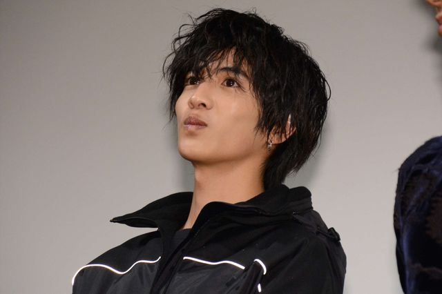 仲良すぎ！志尊淳＆竹内涼真、お互いを褒め合う『走れ！T校バスケット部』公開直前！ユニフォーム限定試写会：フォトギャラリー