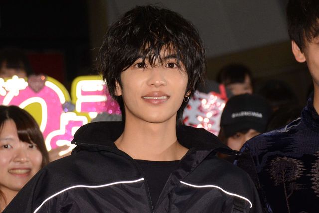 仲良すぎ！志尊淳＆竹内涼真、お互いを褒め合う『走れ！T校バスケット部』公開直前！ユニフォーム限定試写会（9枚目）