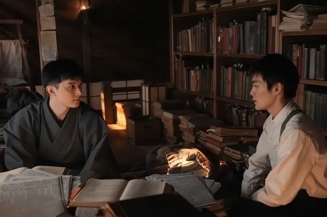 錦織（吉沢亮）は弟（杉田雷麟）と話して…朝ドラ「ばけばけ」第91回の場面写真：フォトギャラリー