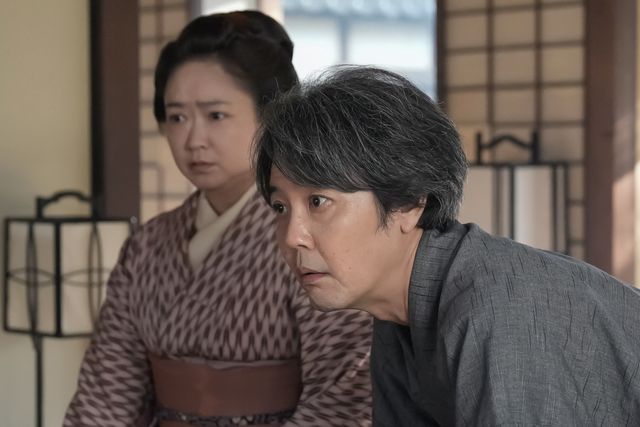 錦織（吉沢亮）は弟（杉田雷麟）と話して…朝ドラ「ばけばけ」第91回の場面写真（3枚目）