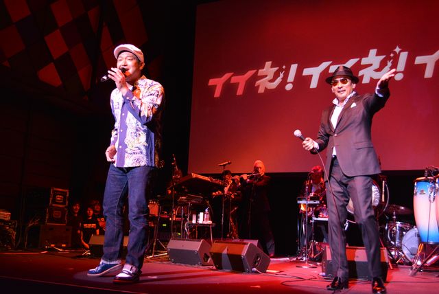 クレイジーケンバンドと山口智充がコラボ熱唱！（2枚目）