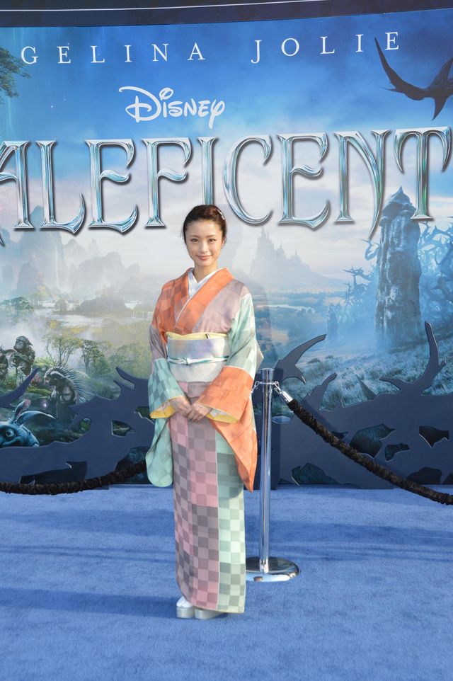 上戸彩、憧れのアンジーと初対面で感動！フォトギャラリー（6枚目）