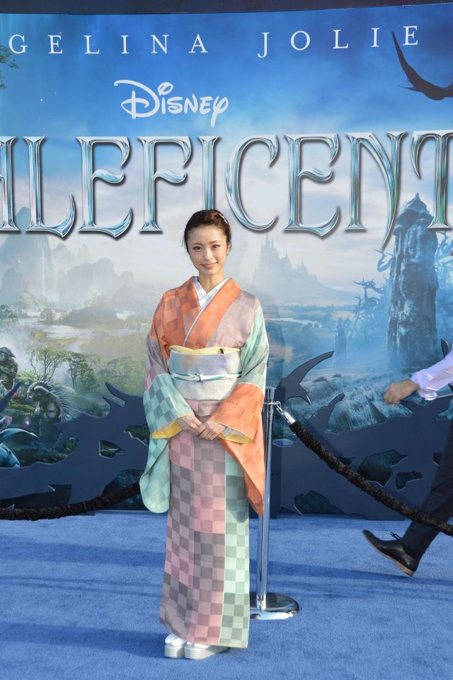 上戸彩、憧れのアンジーと初対面で感動！フォトギャラリー（7枚目）