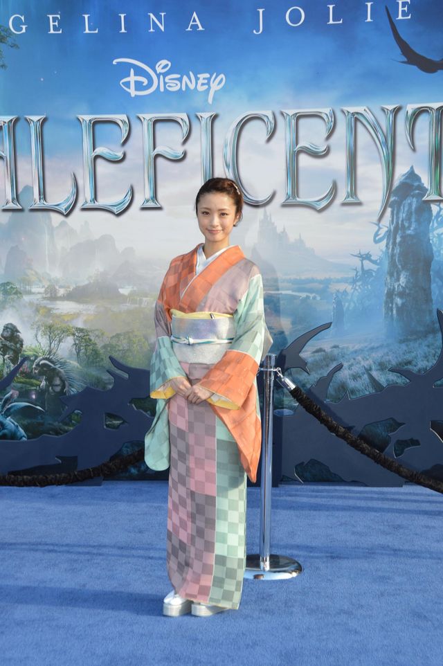 上戸彩、憧れのアンジーと初対面で感動！フォトギャラリー（9枚目）