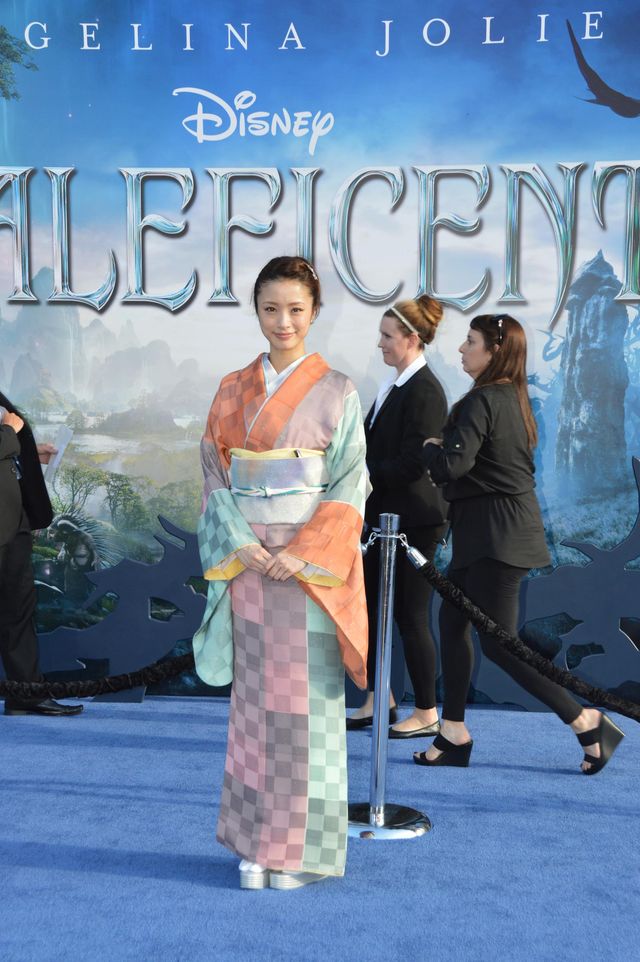 上戸彩、憧れのアンジーと初対面で感動！フォトギャラリー（11枚目）